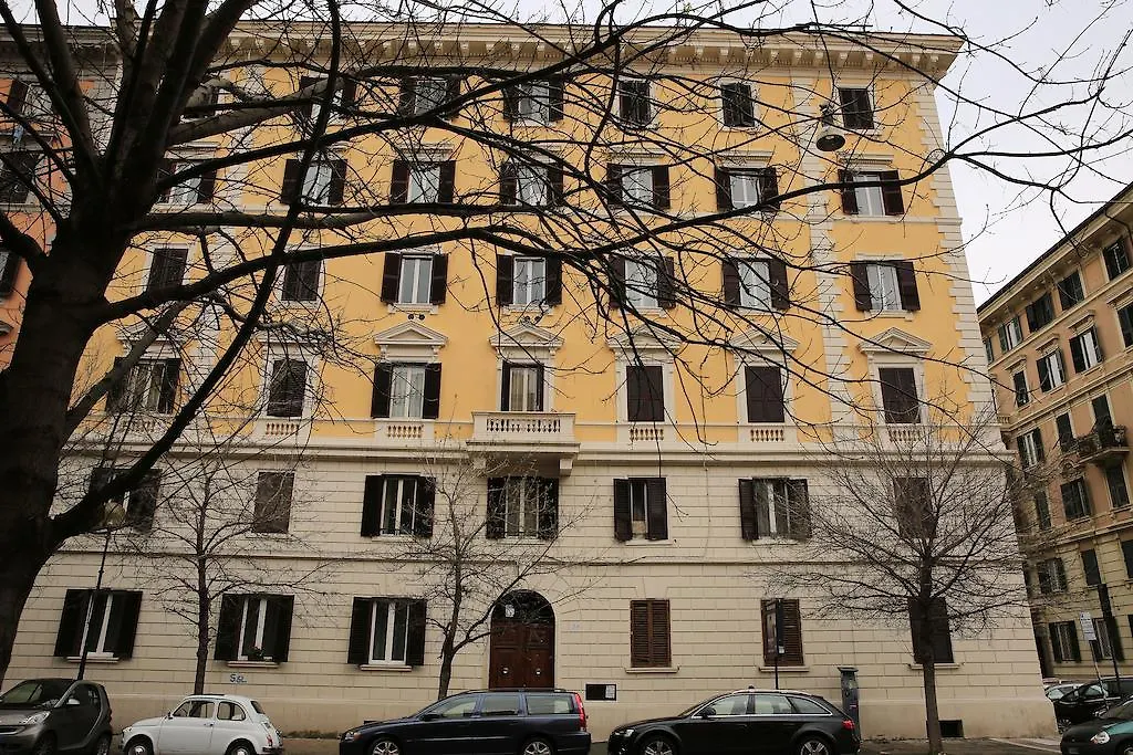 74 Crescenzio House-1